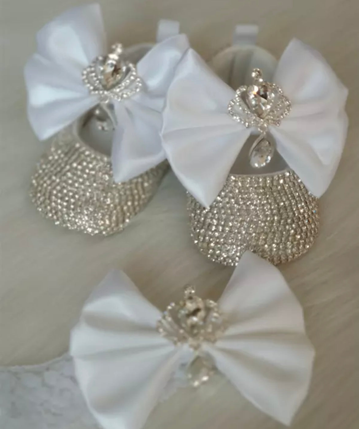 The Rhinestone Crib Shoe Set